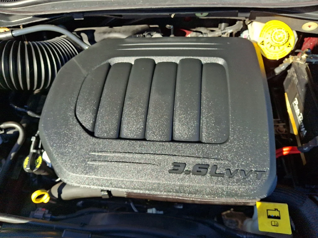 Used 2019 Red Dodge SXT image 30