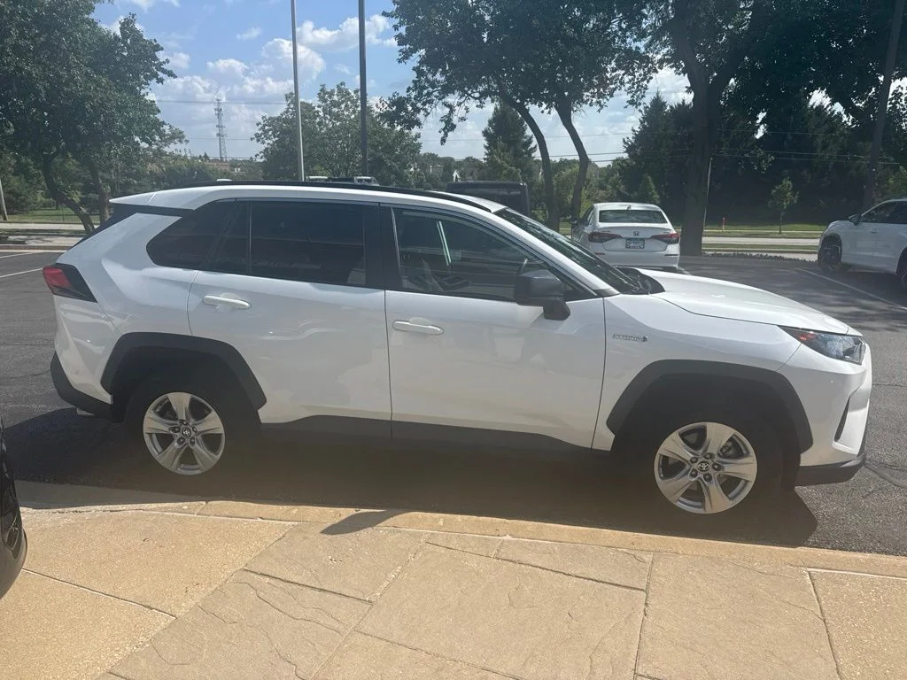 Used 2021 Super White Toyota LE image 7