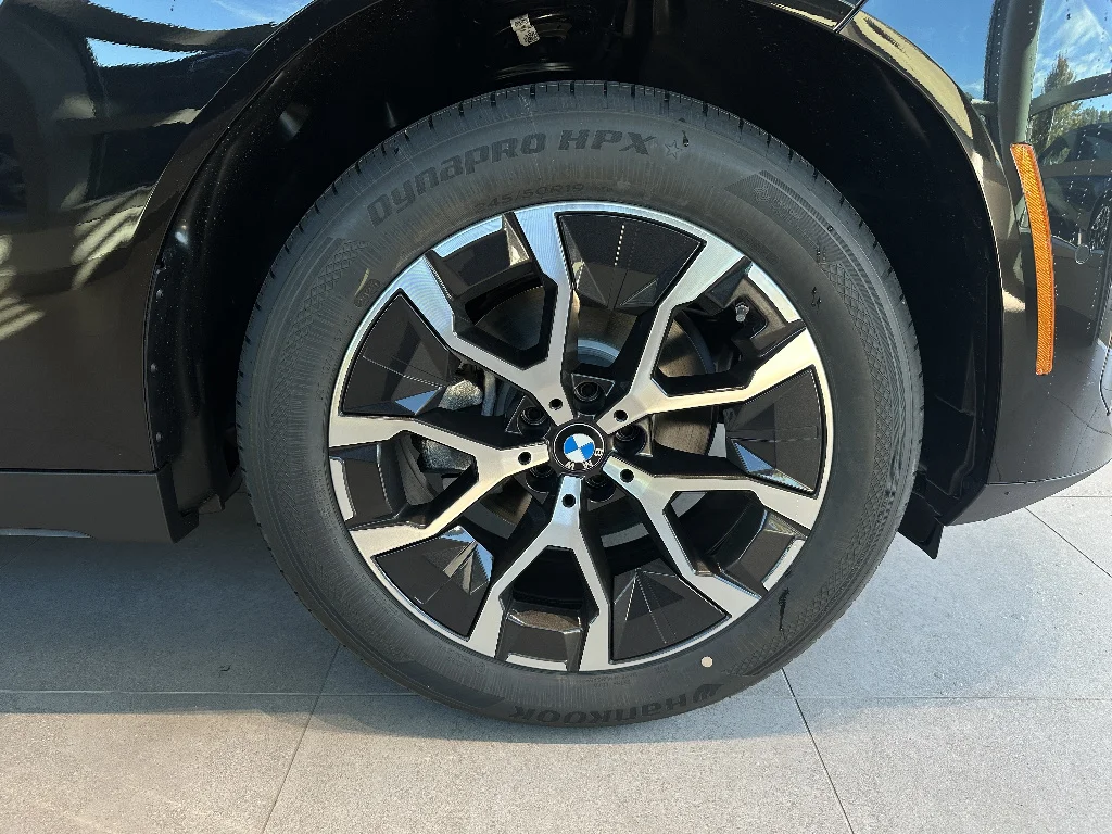 New 2026 Black Sapphire Metallic BMW 30 xDrive image 8