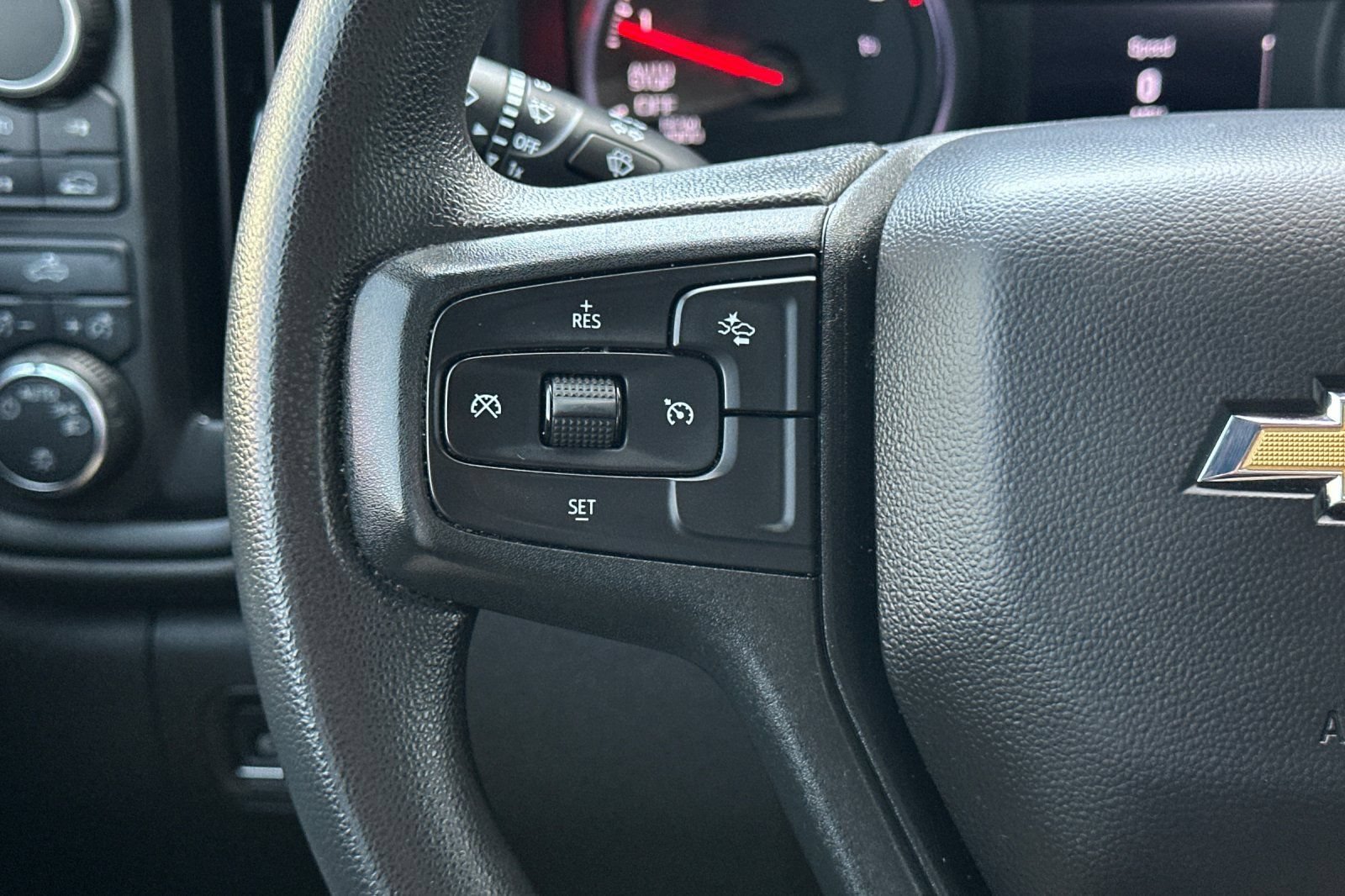 Used 2022 Summit White Chevrolet Custom image 30