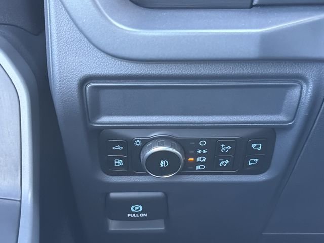 Used 2025 Red Ford XLT image 29