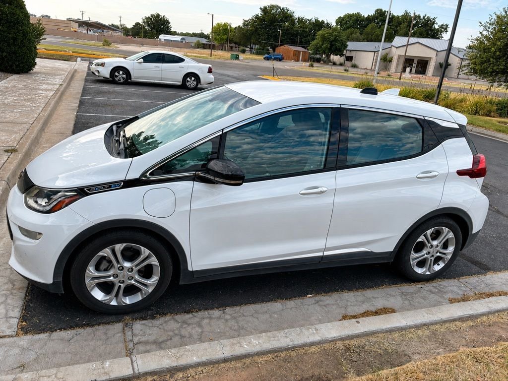 Used 2019 White Chevrolet LT image 3