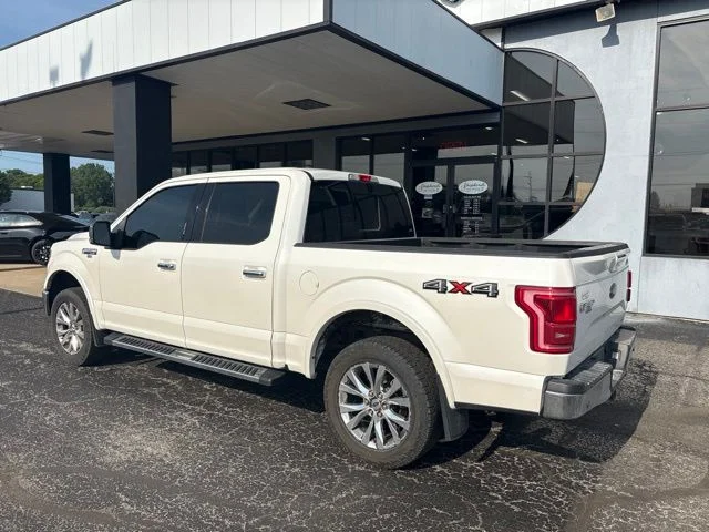 Used 2016  Ford Lariat image 6