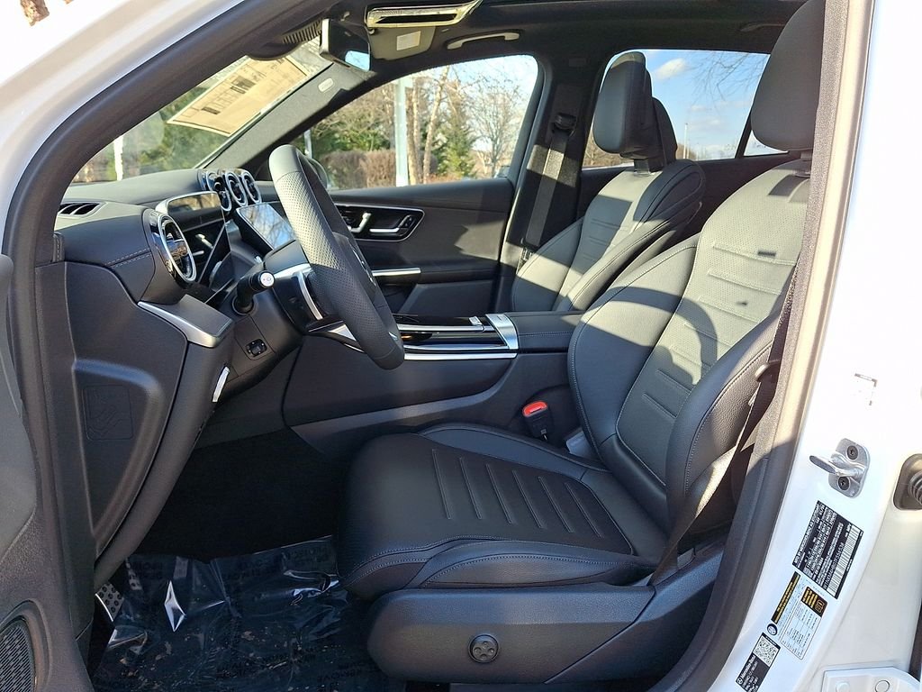 New 2026 Polar White Mercedes-Benz GLC 300 image 9