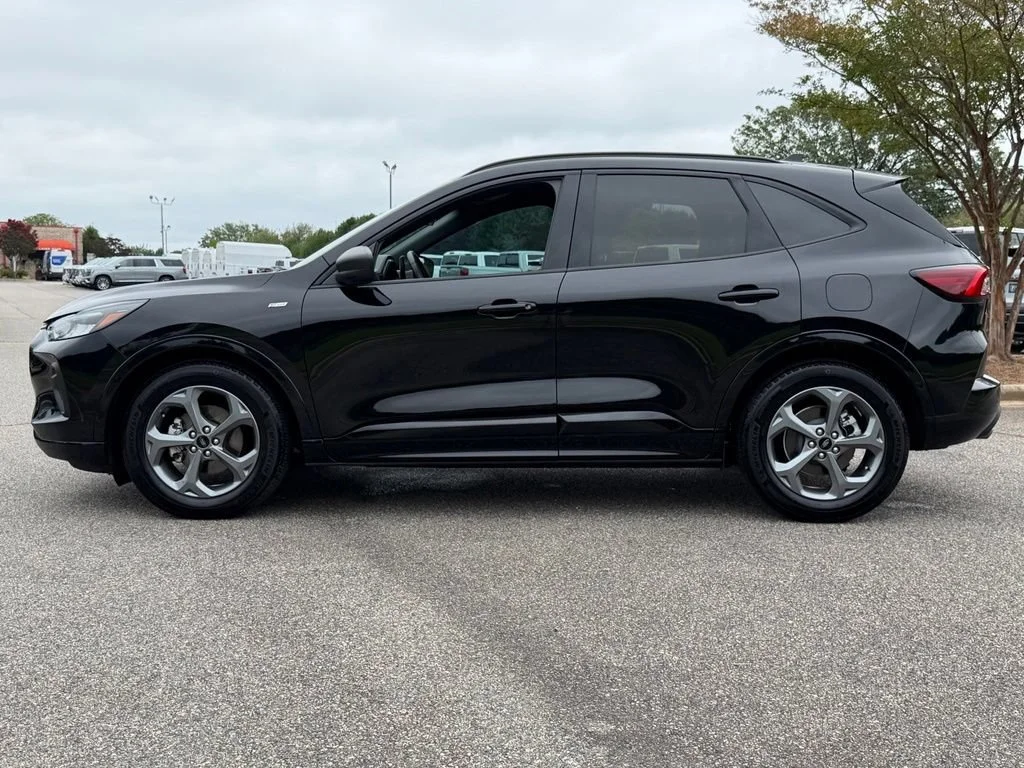 Used 2023 Black Ford ST-Line image 36
