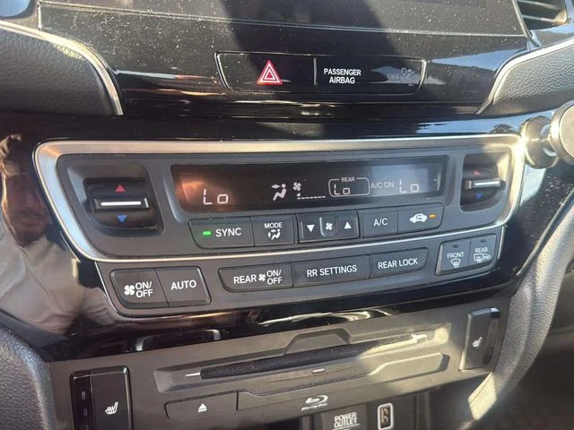 Used 2020 Gray Honda Touring image 21