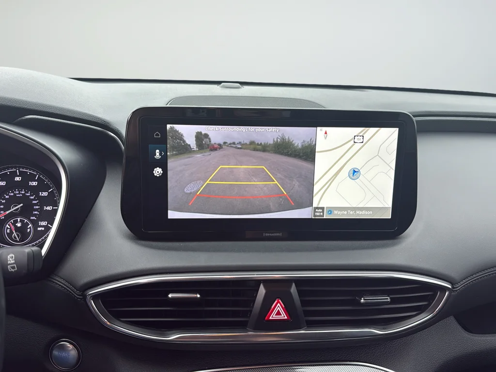 Used 2023 White Hyundai SEL image 15