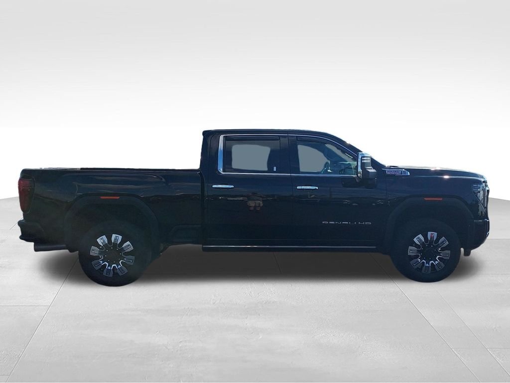Used 2025 Black GMC Denali image 6