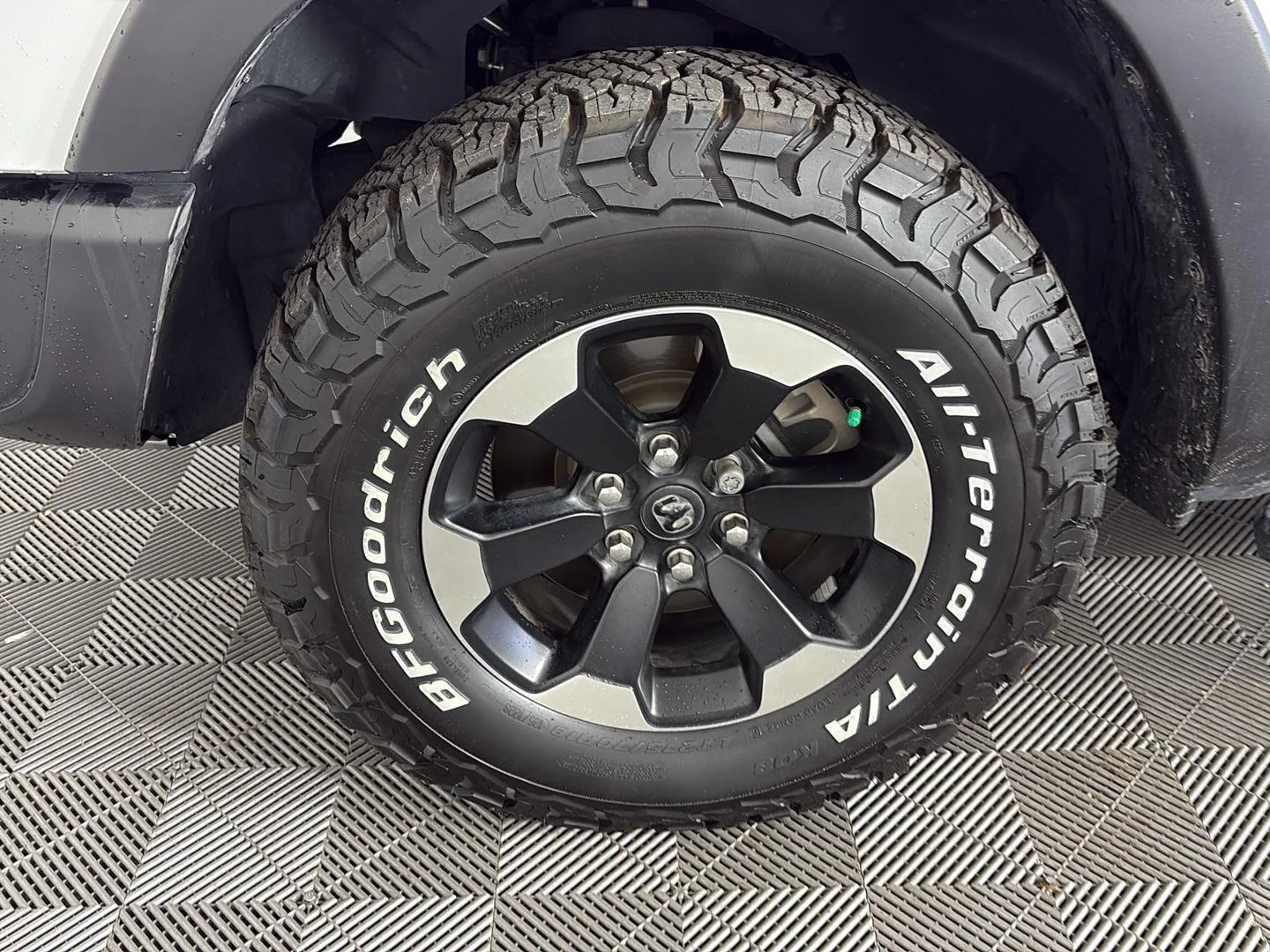 Used 2022 Bright White Clearcoat Ram Rebel image 17