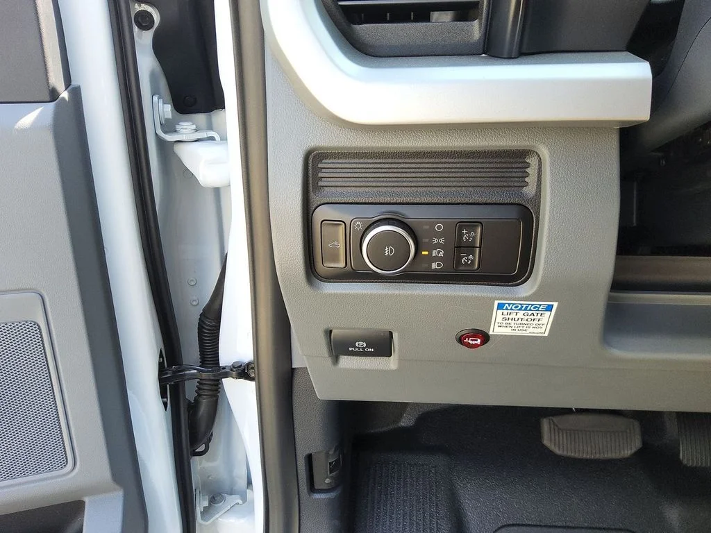 2025 Ford F-550 Super Duty Chassis Cab XL - Photo 9