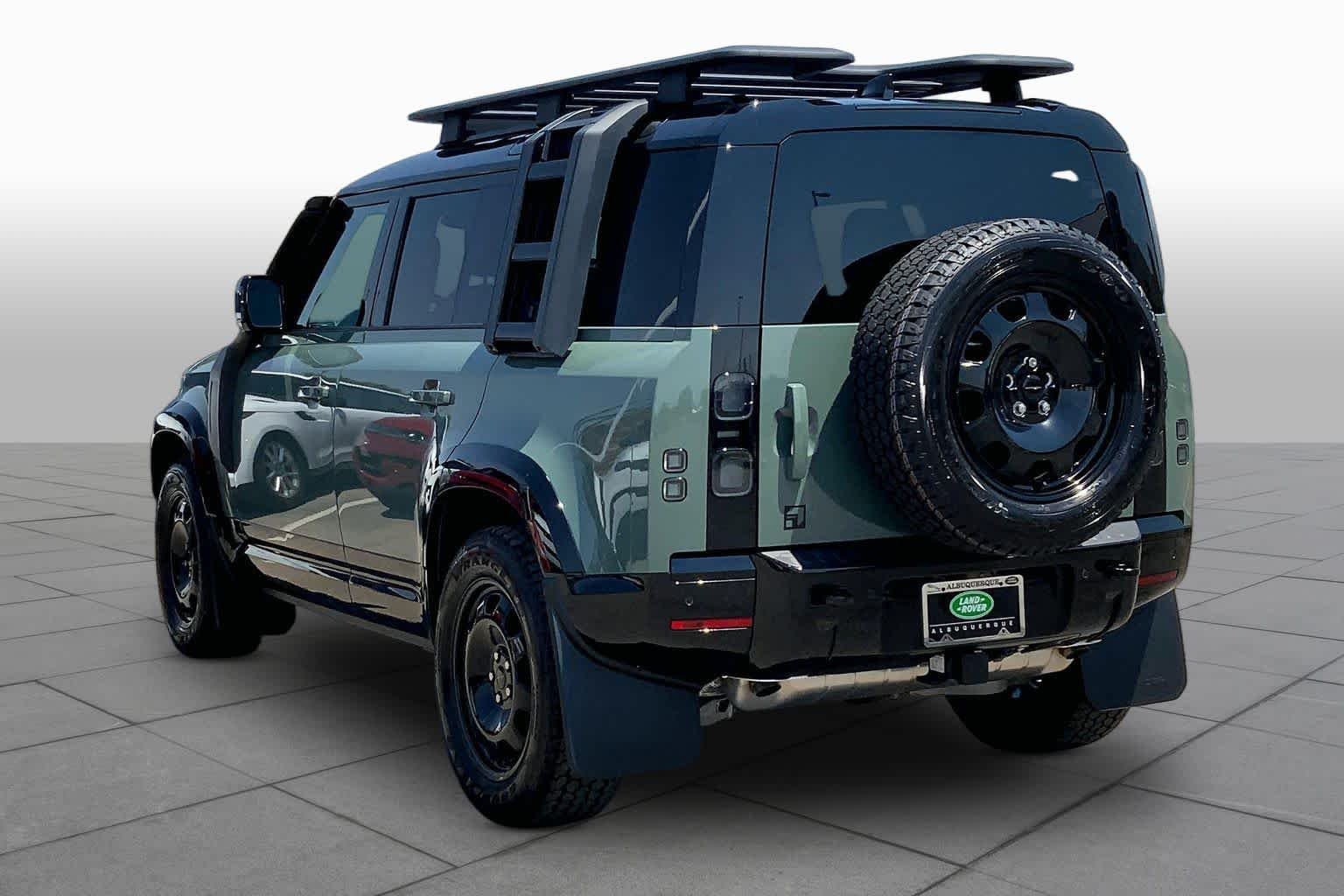 New 2026 GREEN Land Rover  image 12