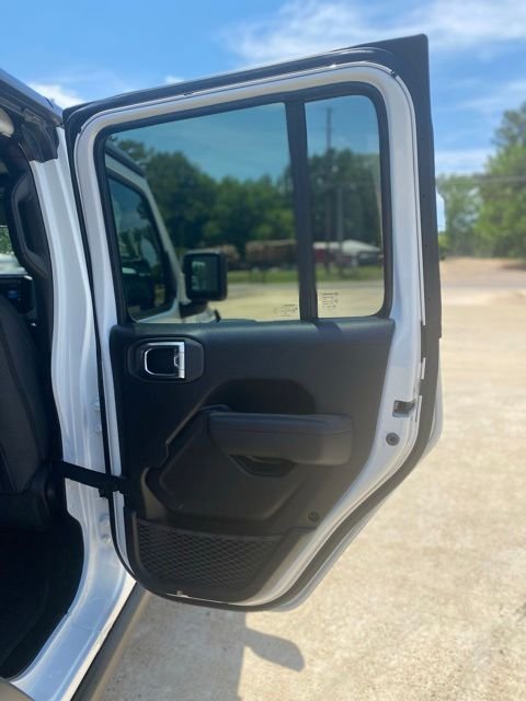 New 2026 Bright White Clear-Coat Exterior Paint Jeep Willys image 10