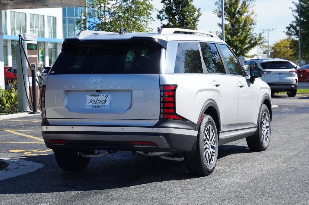 New 2027 Shimmering Silver Hyundai SEL image 4