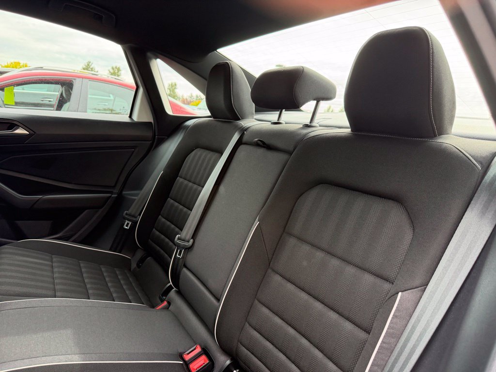 Used 2024 Pure White Volkswagen 1.5T Sport image 30