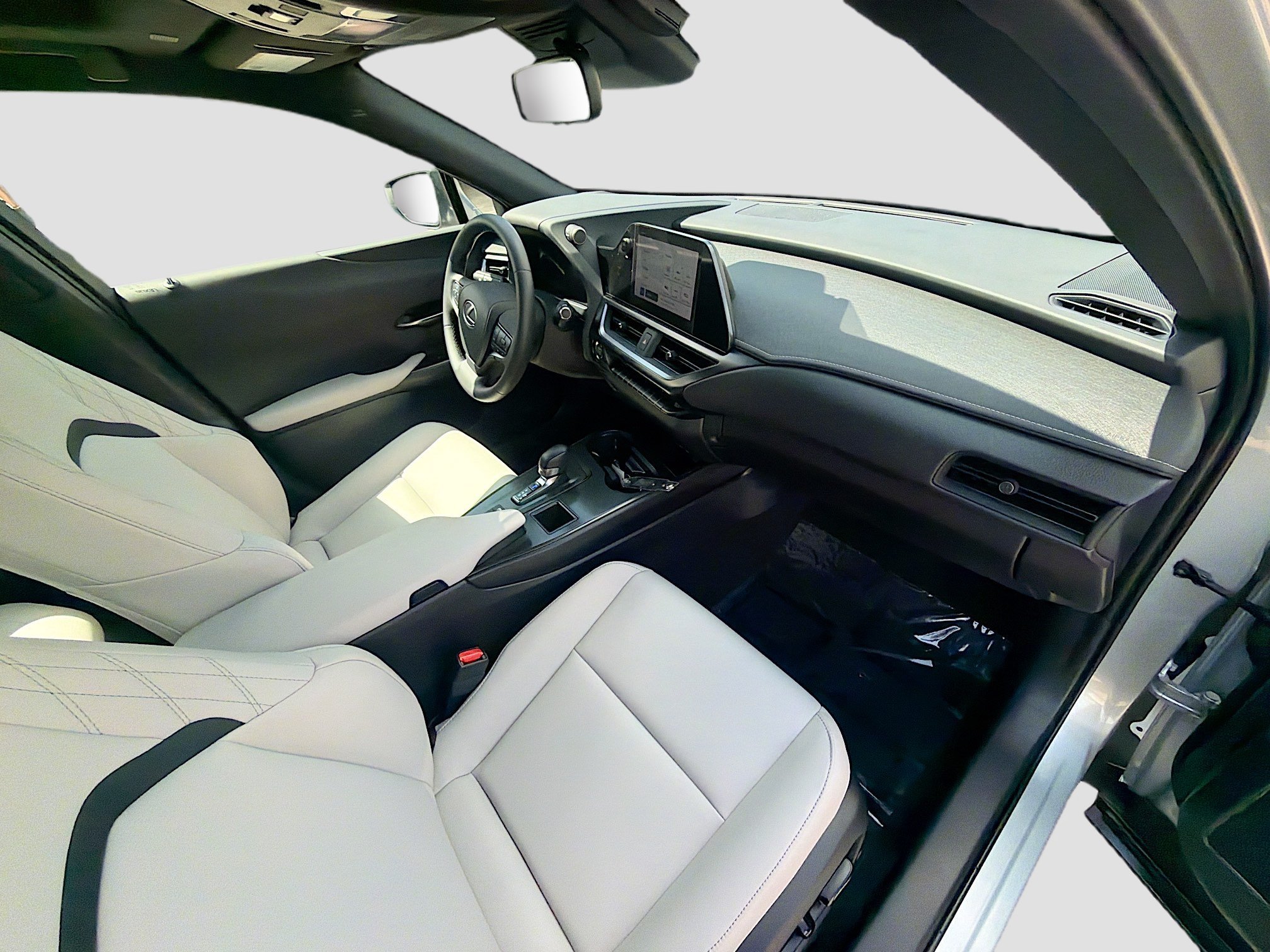 Used 2025 Iridium Lexus UX 300h image 30