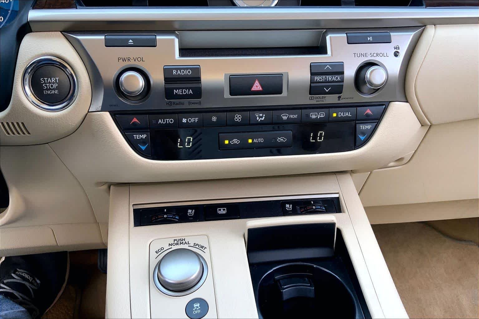 Used 2014 Satin Cashmere Metallic Lexus  image 34