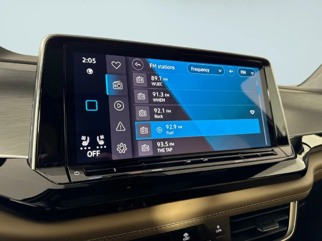 New 2026 Black Volkswagen SE w/Technology image 20
