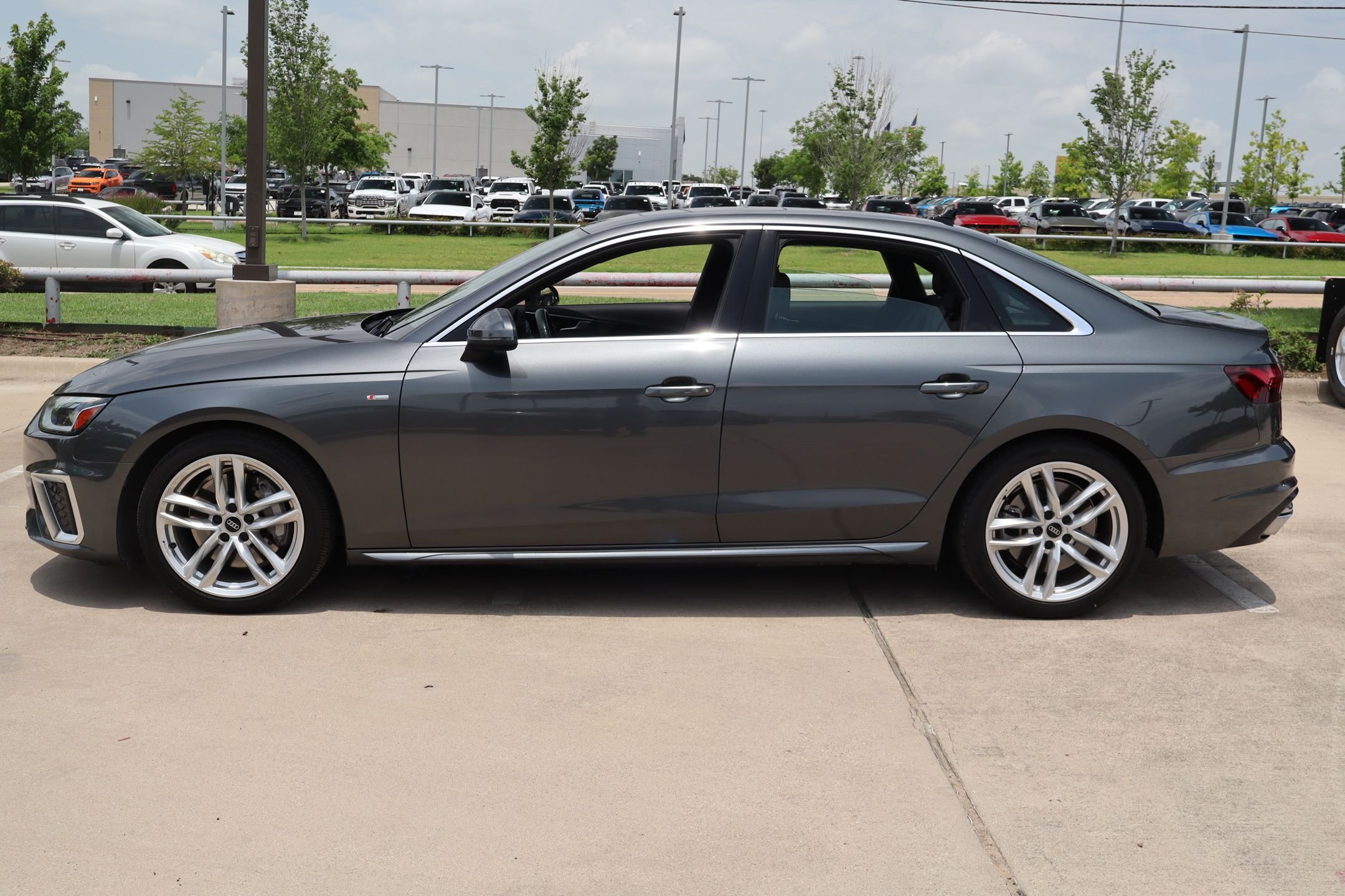 Used 2023 Daytona Gray Pearl Effect Audi 45 S line Premium image 7