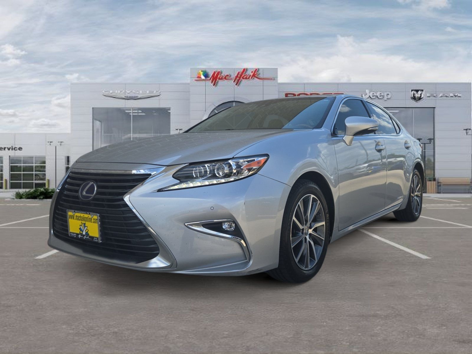 2017 Lexus ES 350 300h's photo
