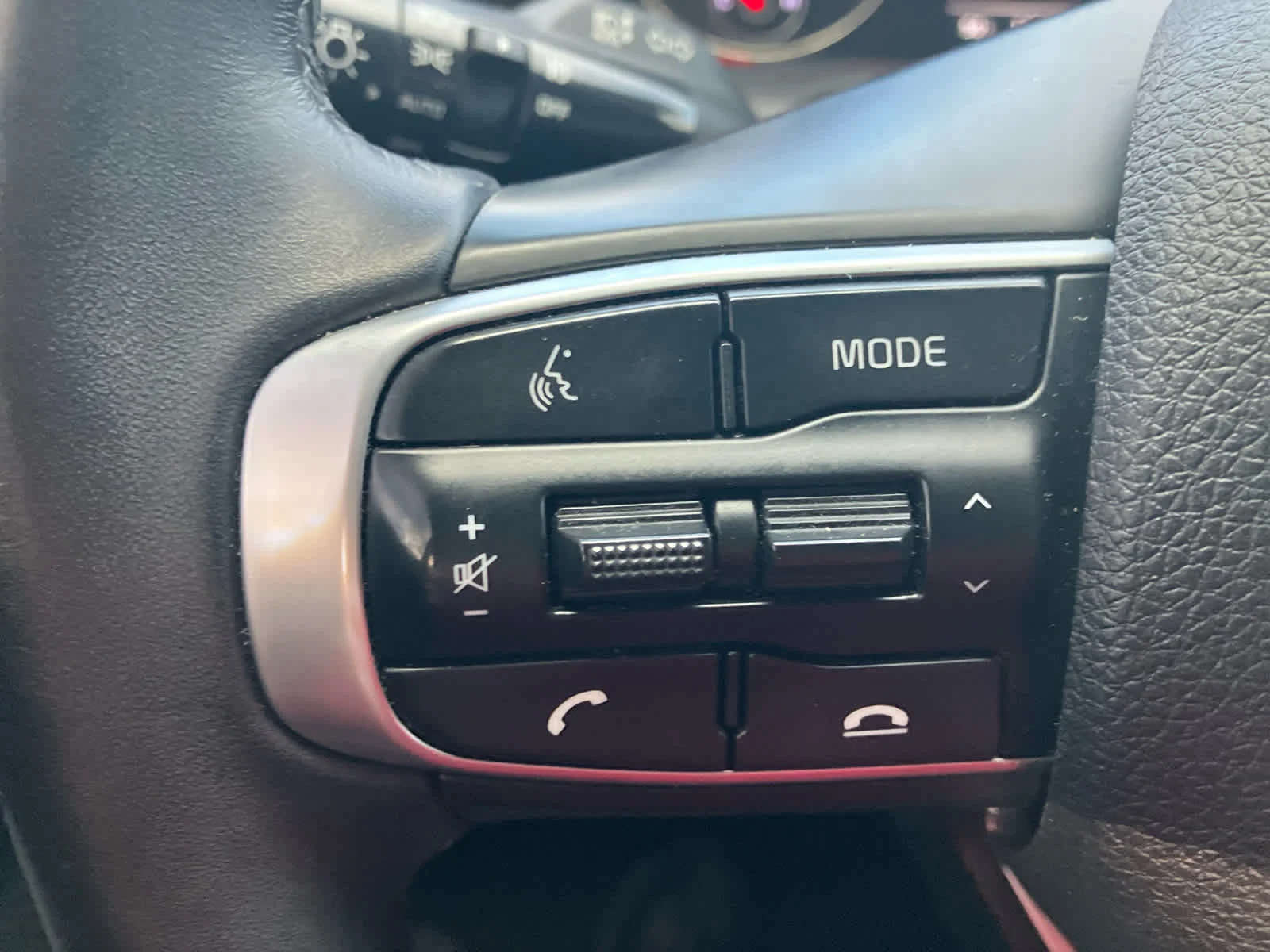Used 2021 Wolf Gray Kia GT-Line image 17