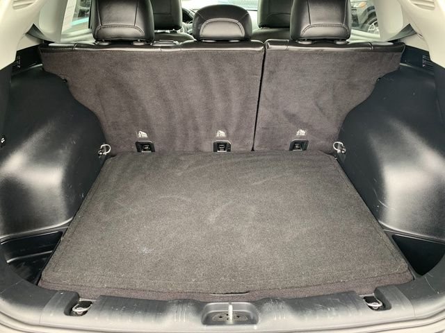Used 2018 Black Jeep Latitude image 6
