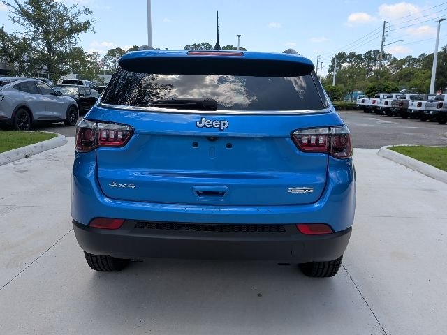 Used 2024 Hydro Blue Pearlcoat Jeep Latitude image 13