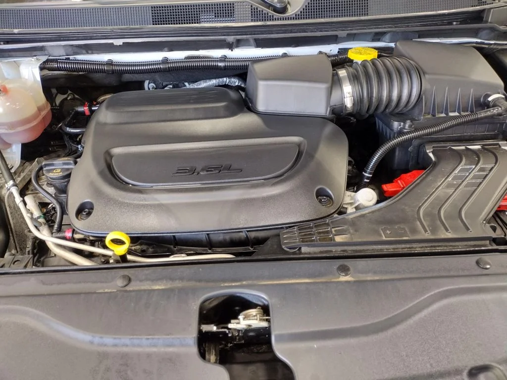Used 2023 White Chrysler LX image 8