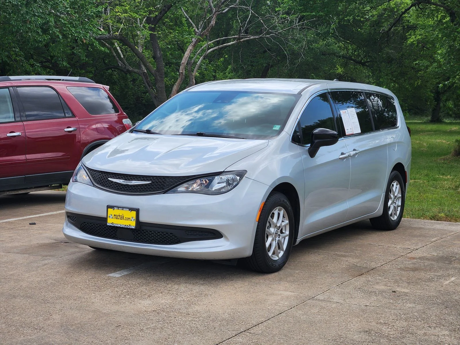Used 2024 Silver Chrysler LX image 3
