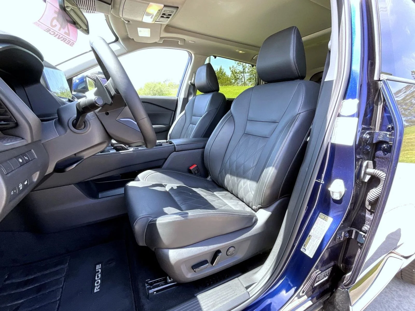 Used 2026 Blue Nissan Platinum image 10