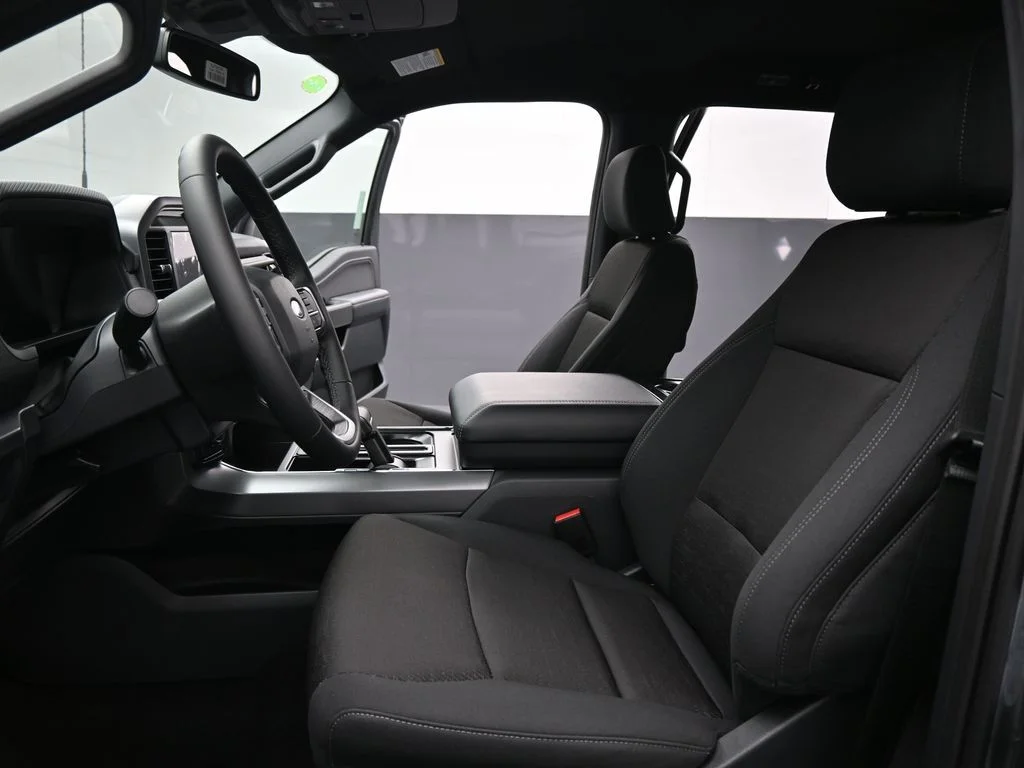 New 2026 Carbonized Gray Metallic Ford XLT image 9