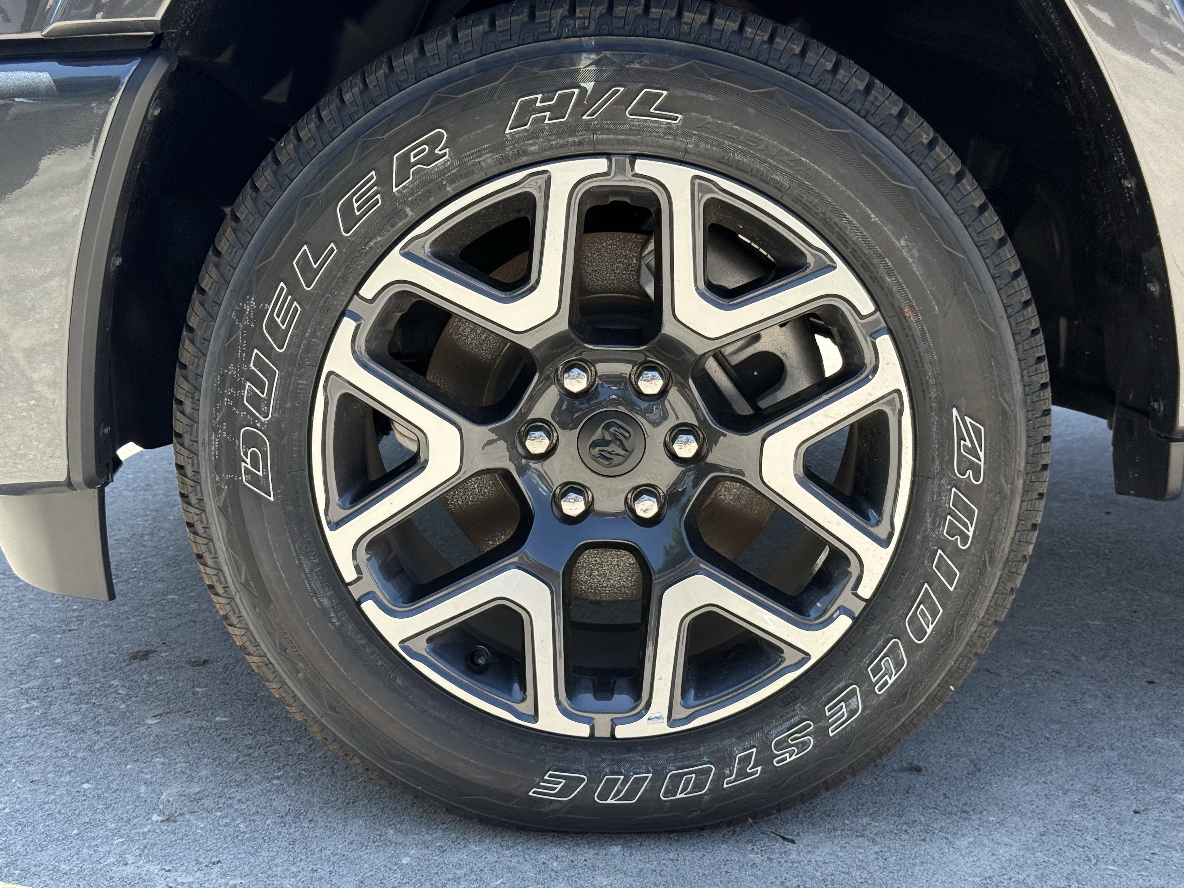 2026 RAM 1500 Laramie - Photo 8