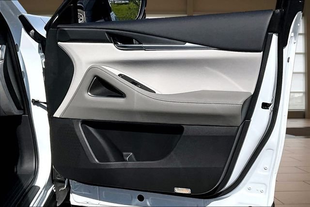 New 2027 RADIANT WHITE INFINITI LUXE image 24