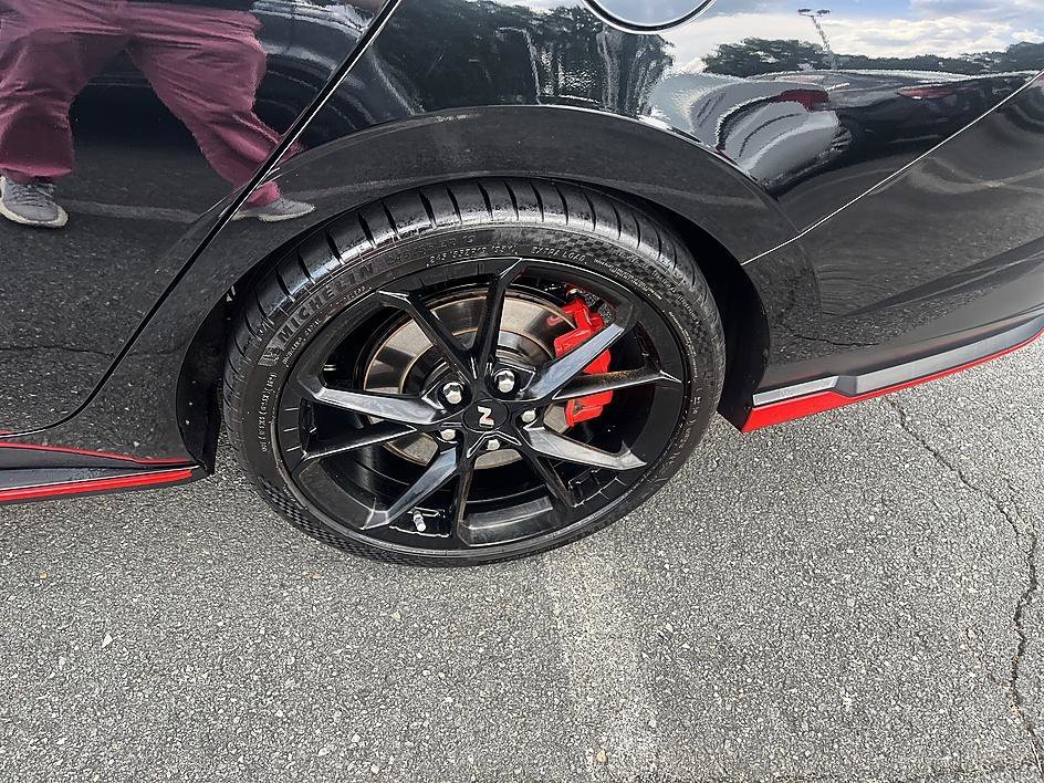 Used 2025 Abyss Black Hyundai Base image 10