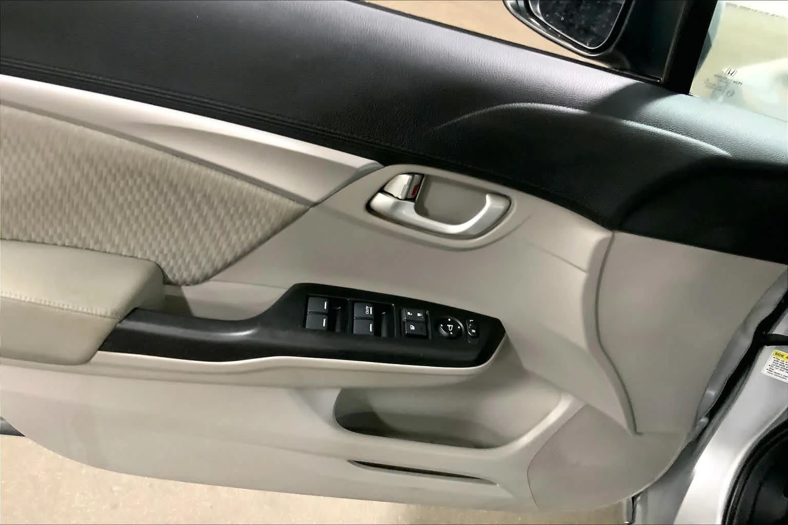 Used 2015 Alabaster Silver Metallic Honda EX image 36