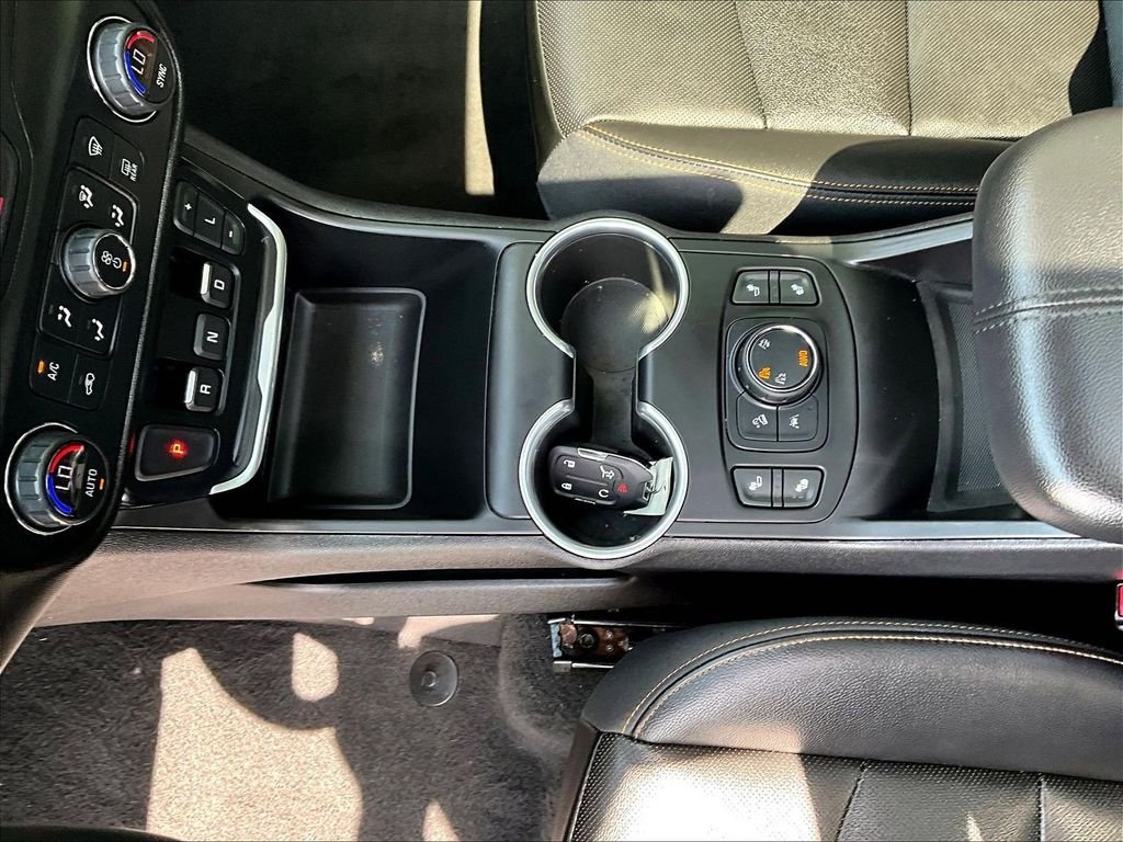 Used 2020 Black GMC SLT image 19