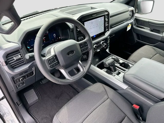 New 2026 Oxford White Ford XLT image 6