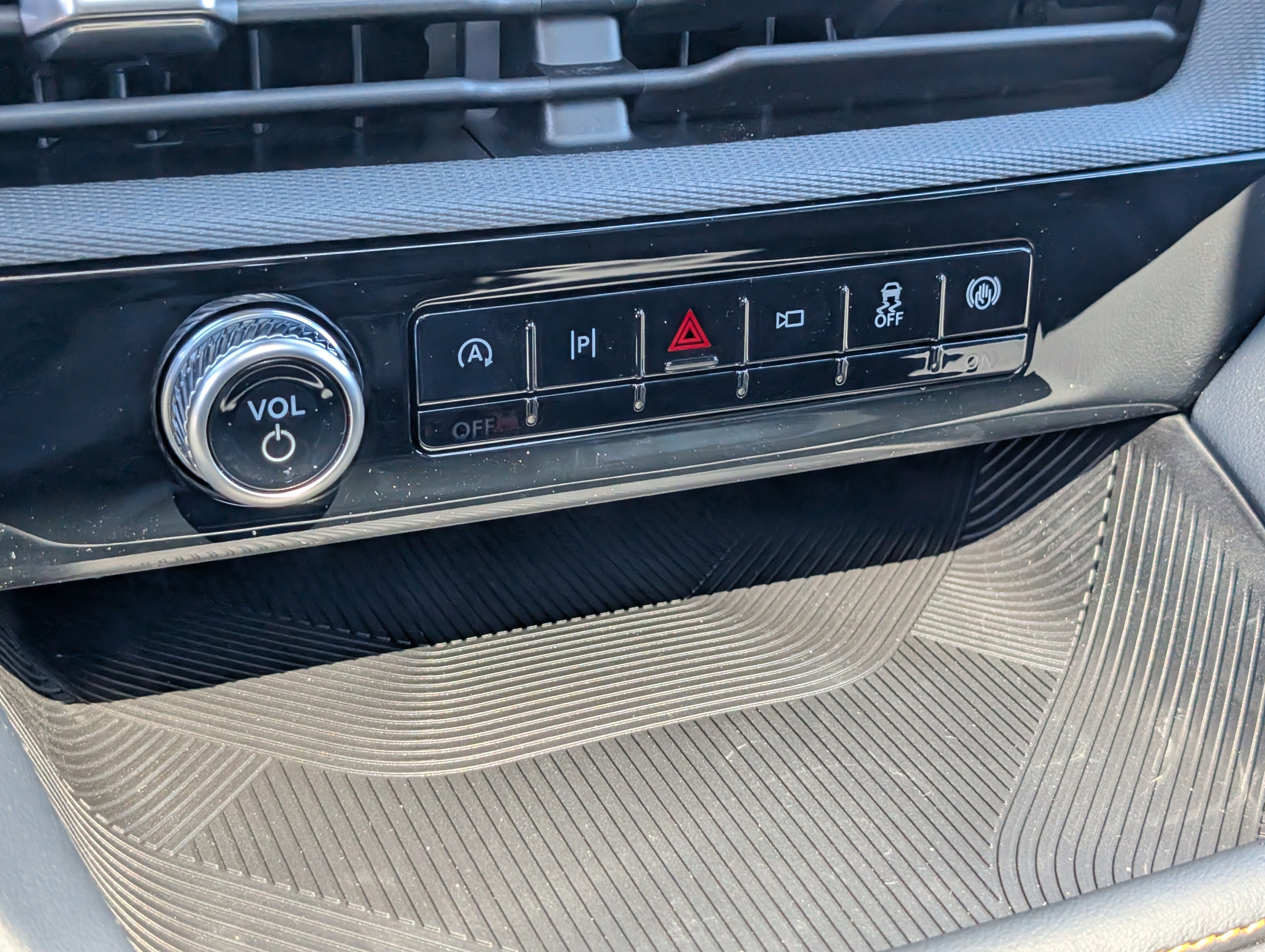 New 2026 Carbonized Gray Metallic FORD Tremor image 31