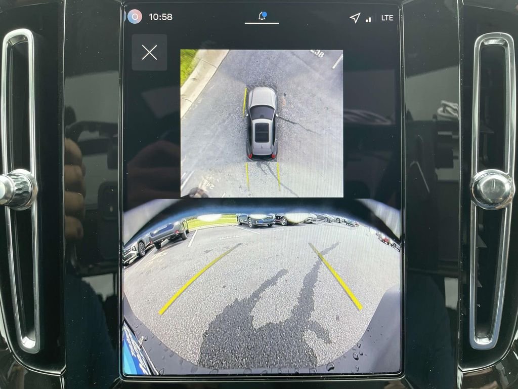 2026 Volvo XC40 Plus - Photo 22