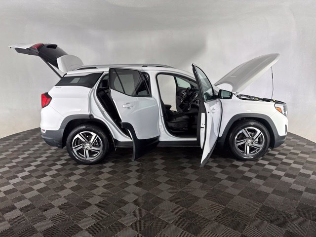 Used 2021 White GMC SLT image 18