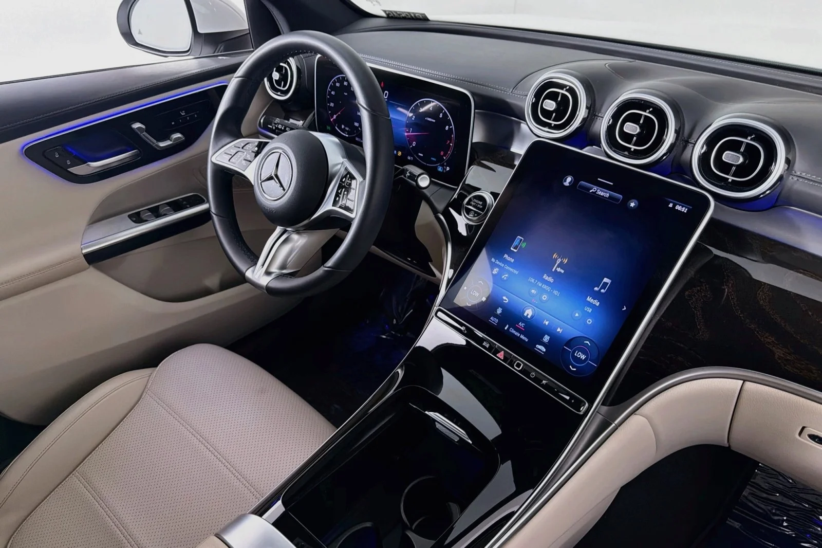 Used 2024 Polar White Mercedes-Benz 300 image 16
