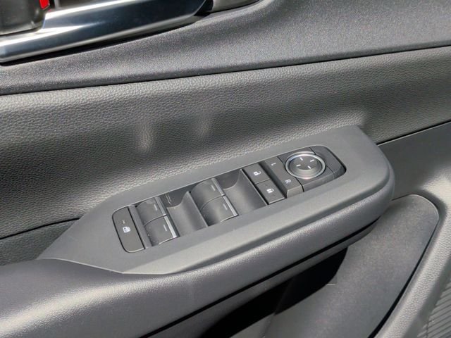 2026 Toyota Prius Plug-in Hybrid XSE - Photo 11