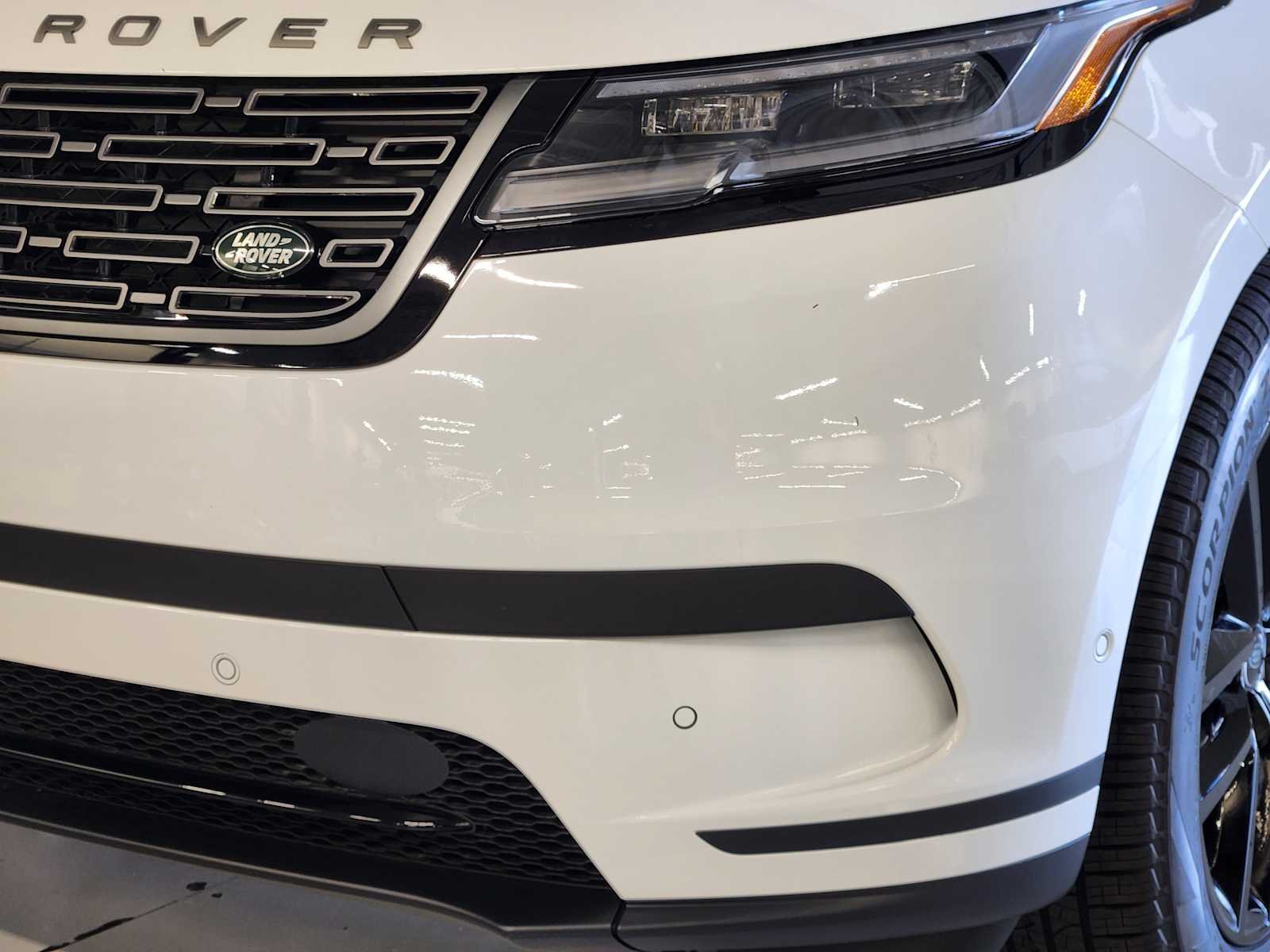 New 2026 Fuji White Land Rover S image 12