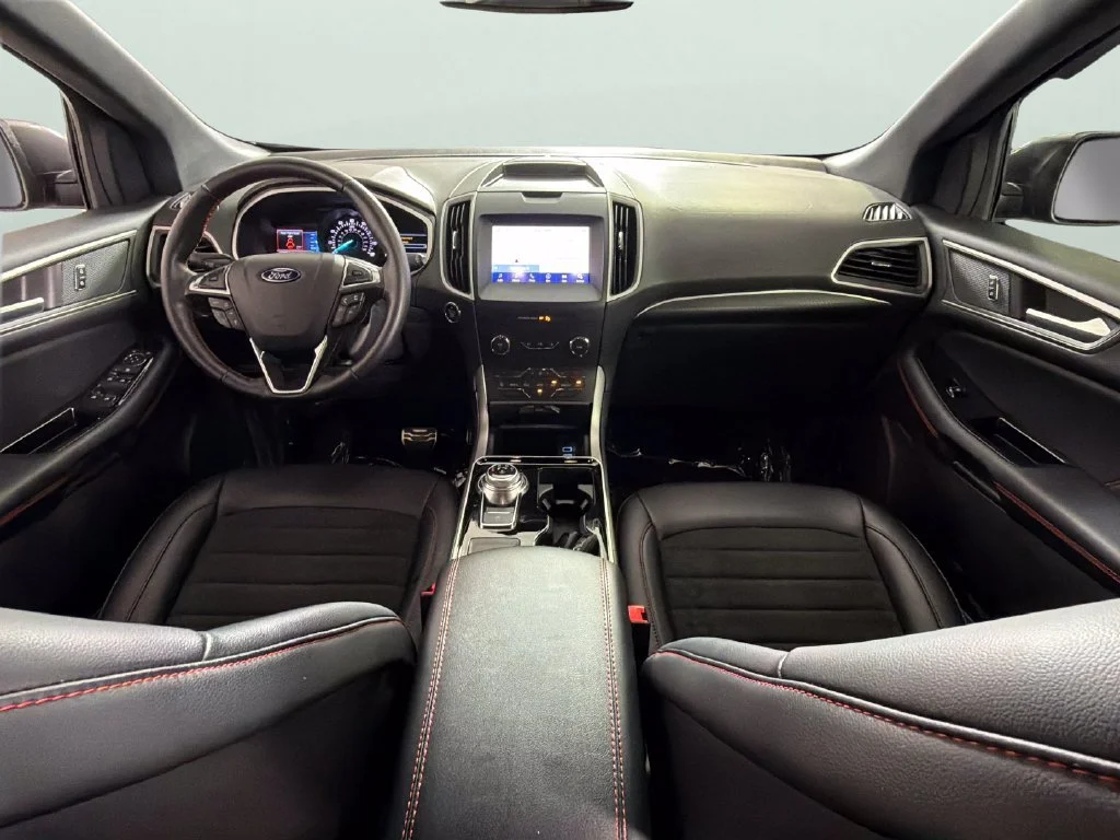 Used 2020 Gray Ford ST Line image 32