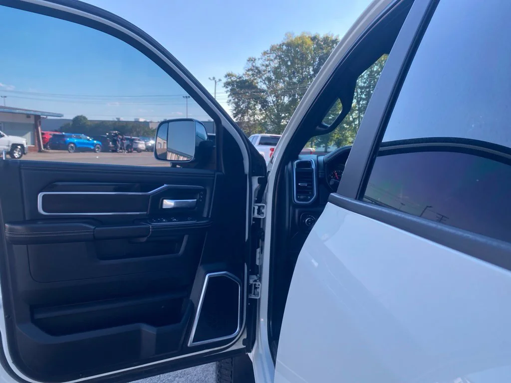 Used 2022  Ram Laramie image 17