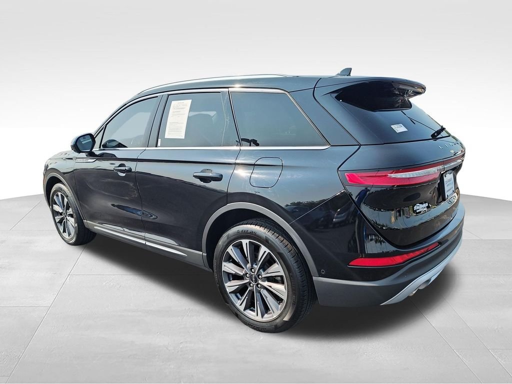 Used 2020 Black Lincoln Reserve image 3