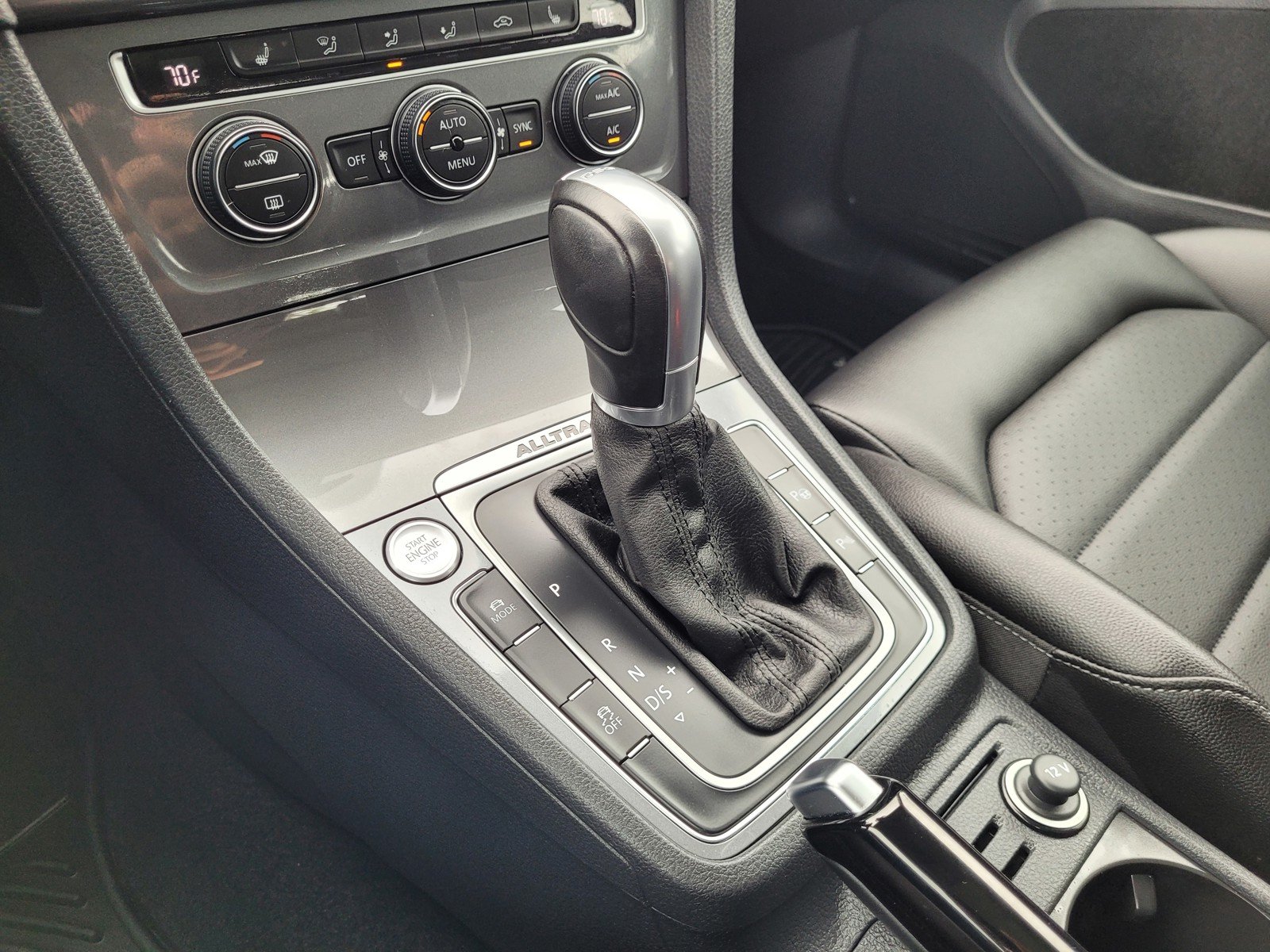 Used 2017 White Volkswagen TSI SEL image 12