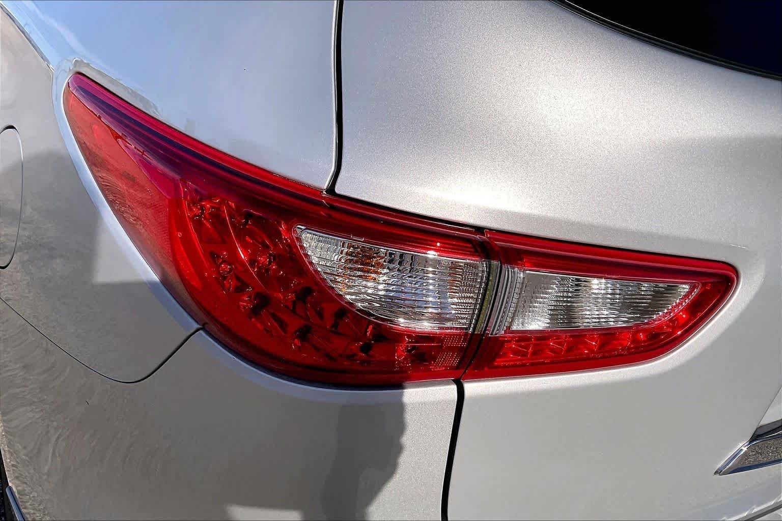 Used 2013 Liquid Platinum INFINITI  image 27