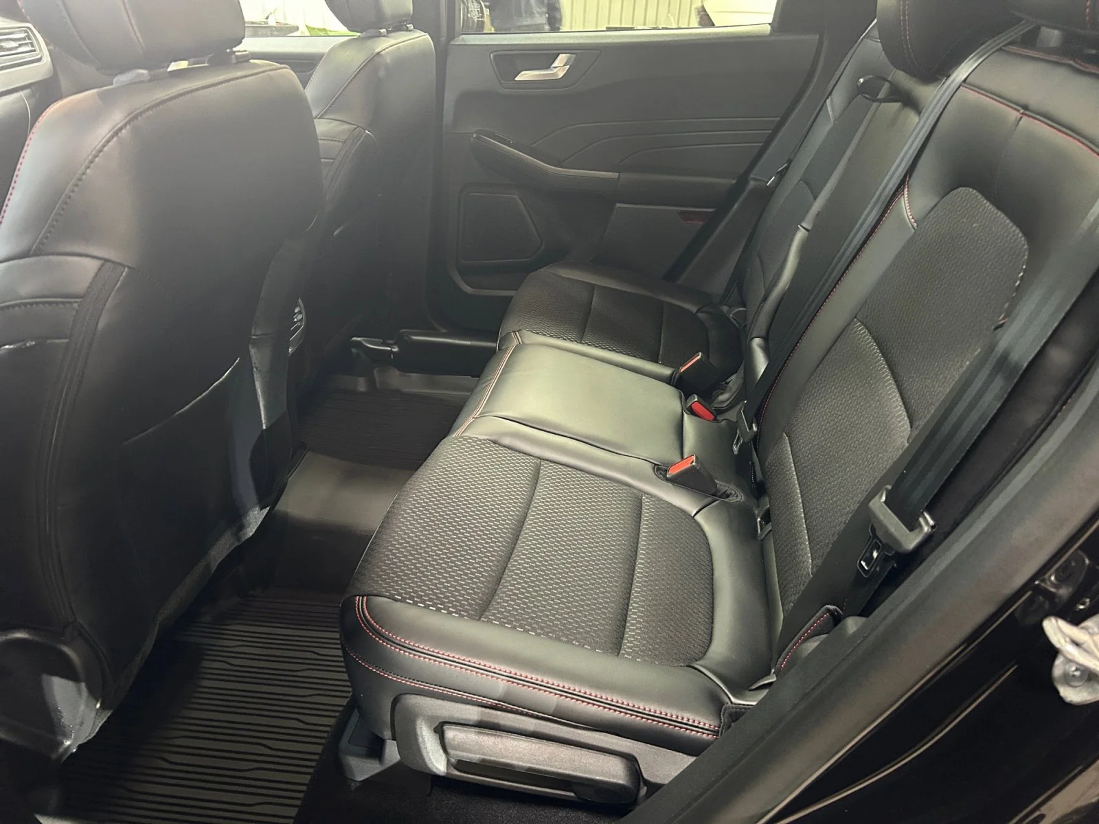 New 2026 Agate Black Metallic Ford ST-Line Elite image 19
