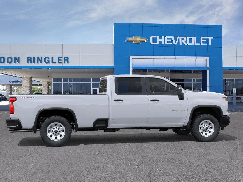 New 2026 Summit White Chevrolet WT image 5