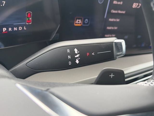 New 2027 Summit White Chevrolet LT image 22